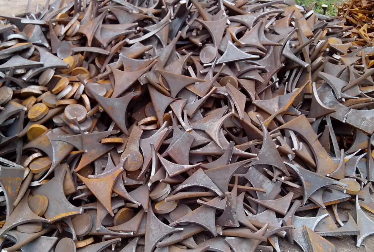 锻件废料、切边、料头都可以。油污要少