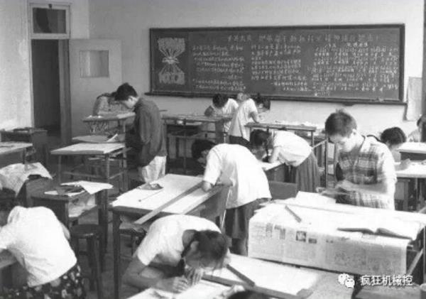 加油，打工人！还记得你画的第一张机械图纸吗？