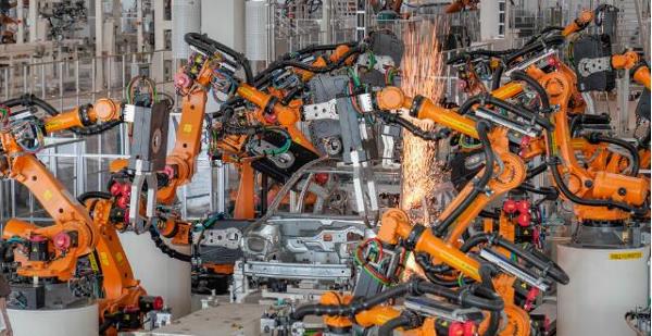 六大富豪撑场！恒大汽车再引260亿港元战略投资