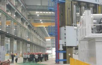 中国一重承制万吨级油压机试车成功！