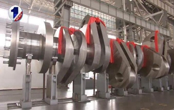 大连重工装备集团第1000支船用曲轴下线