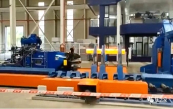 大型径向精锻机组试车成功！