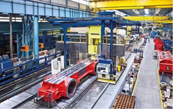 达涅利提供一台高性能自由锻锻压机！