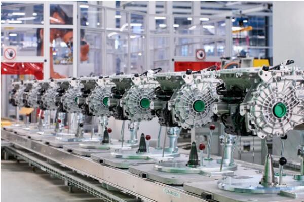 宝马宣布扩产电力驱动系统和零部件