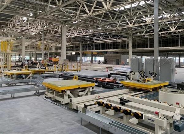 奥特博格携手宝能集团，柔性化门盖生产线落地！