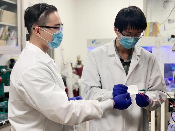 斯坦福研发新型电解液制锂金属电池，可减轻电动汽车重量/延长续航