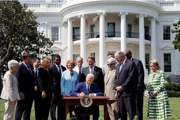 美国发布最新版新能源车政策！