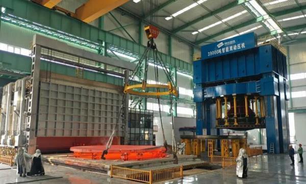 国内最大直径、厚度和重量的椭圆封头！