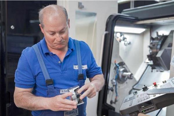 保时捷与马勒合作3D打印铝制活塞，可提升发动机性能/降低油耗