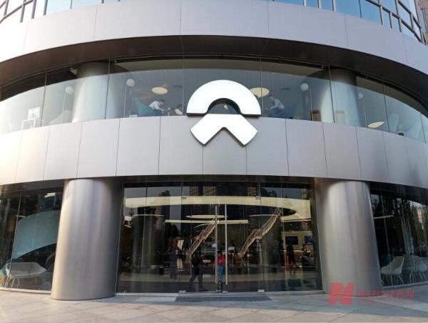 31岁企业家车祸离世，蔚来的回应来了……