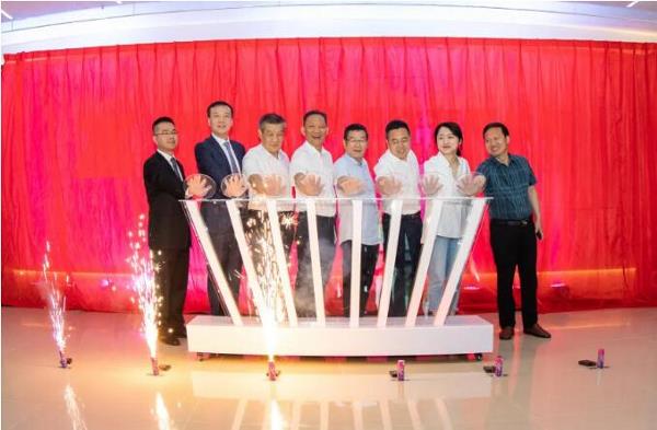 东风专用零部件有限公司新工厂落成！