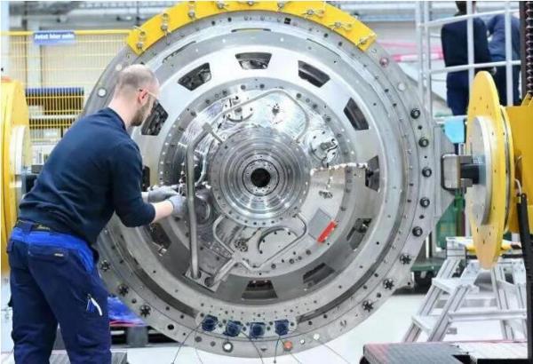 罗罗超扇发动机齿轮箱创造了新的纪录！