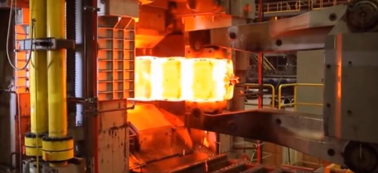 欣赏下美国独特的锻造技术！